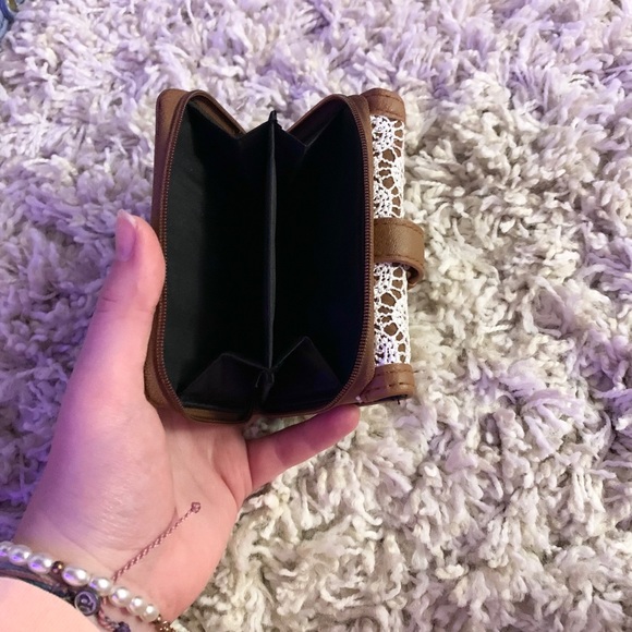 Wallet - Picture 3 of 4